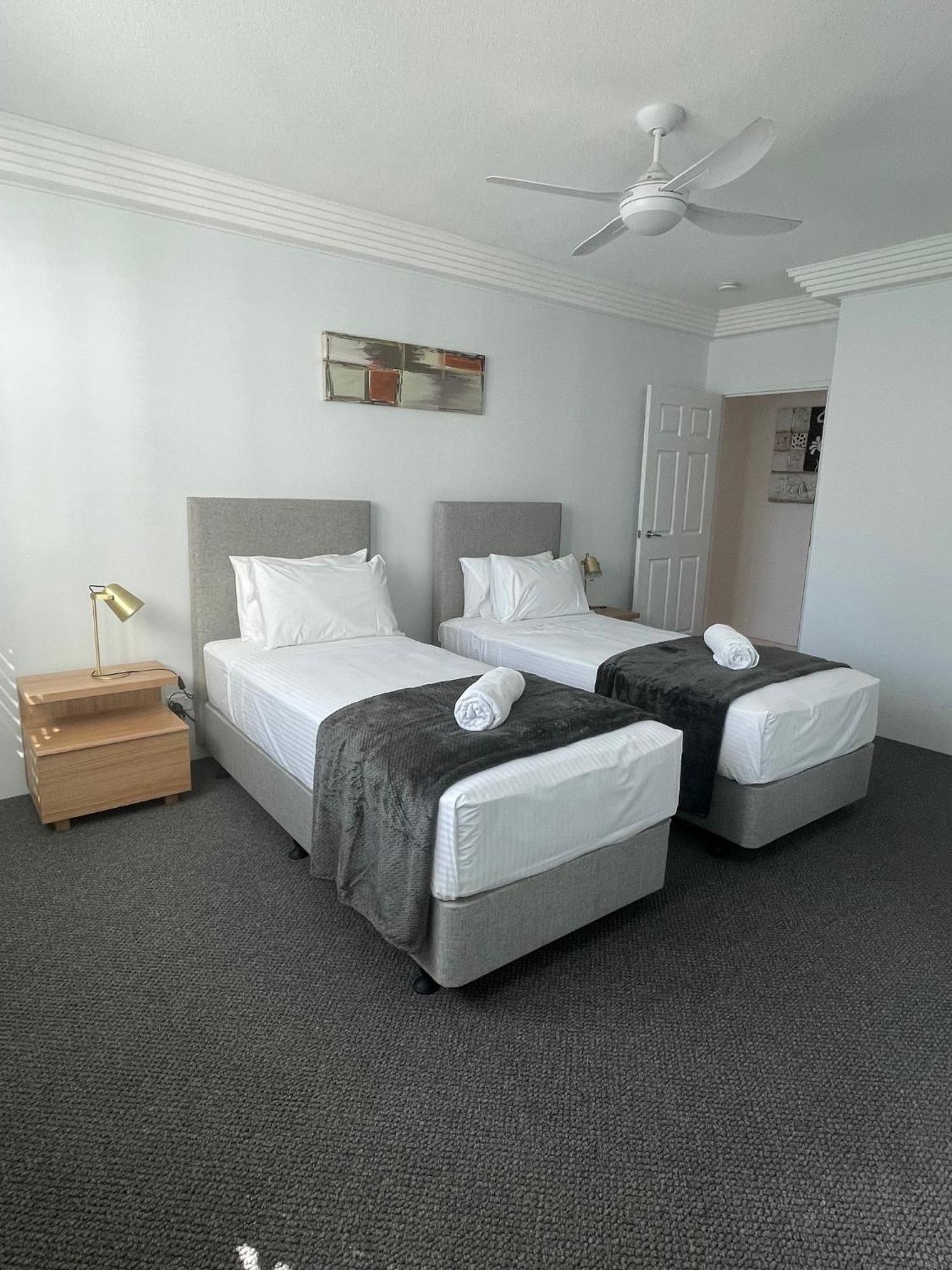 Carmel By The Sea Aparthotel Gold Coast Exterior foto