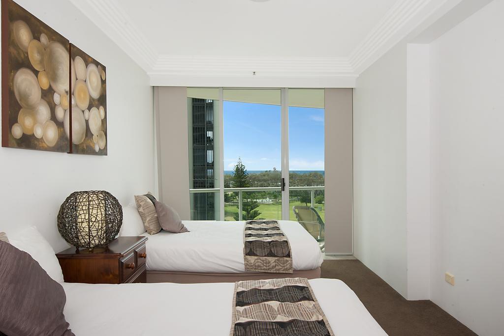 Carmel By The Sea Aparthotel Gold Coast Exterior foto